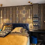 Διαμέρισμα Dh Private Flowers Terrace And Sauna Luxury 2kk, 2x Smarttv-netflix, Free Parking, Gym *