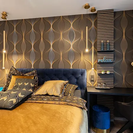 Apartment Dh Private Flowers Terrace And Sauna Luxury 2kk, 2x Smarttv-netflix, Free Parking, Gym *